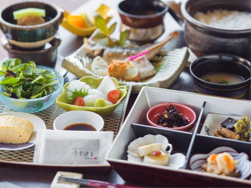 Migiwatei Ochi Kochi Hotell Tomo Exteriör bild